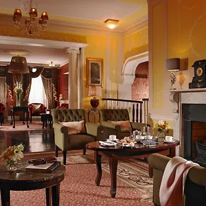 Buswells 3*