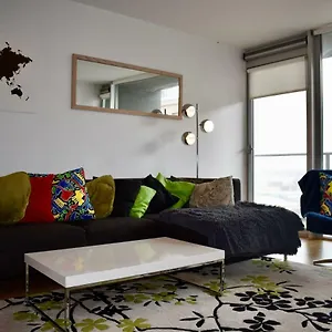Bright 2 Bedrooms Near The 3 Arena Lejlighed *