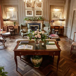 Pembroke Townhouse Guest house 4*