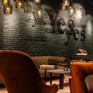 Hotel One 4*