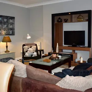 アパート 3 Bedroom Riverside Duplex Sleeps 6 ダブリン