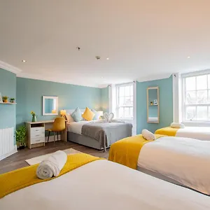 بيت للعطل The Yellow Door By Shortstays *