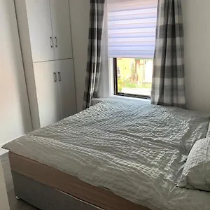 Bright En-suite In Guest house