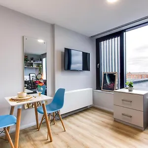 Yugo Explore - Kavanagh Court Apartment *