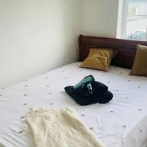 Near Airport Apartment *