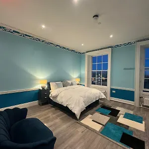 Deluxe Georgian 1 Private Guest house *