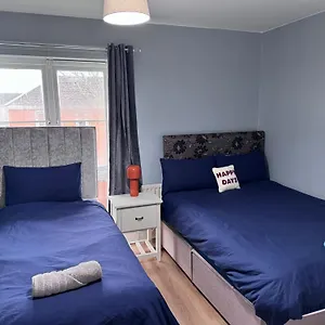 Entire Place Close To Airport & Apartment