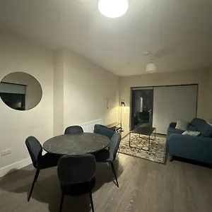 King Size With Private Bathroom Homestay *