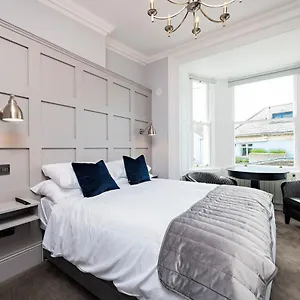Apartment Stylish Marina Escape *