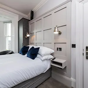 Scenic Marina Getaway * Dublin