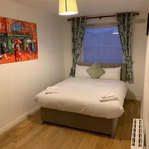 Luxury Centre 1 Apartment *