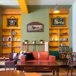 Sky Backpackers Hostel *