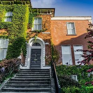 게스트하우스 Butlers Townhouse 4*