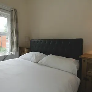Belvidere Road Apartment *