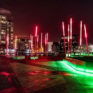 Grand Canal Dock Waterfront Luxury دبلن