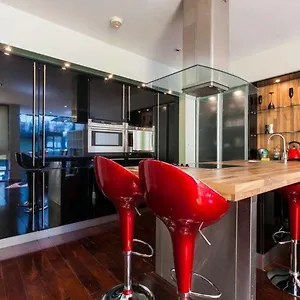 The Cubes A2b Apartment