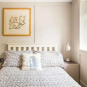 Holiday home Leeson Lane Boutique Townhouse *