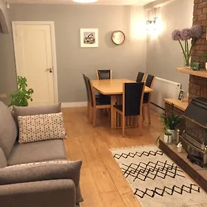 3 Bedroom Family In Residential Area Near Centre Holiday home Dublin