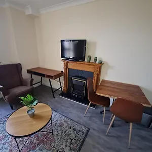 Lovely And Bright 1-bedroom In 1