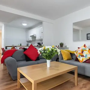 The Old Distillery - Historic Pad Central Apartment