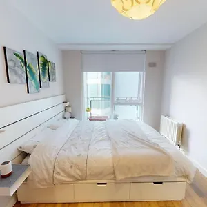 Centrally Located, Comfy 2-bed 2-bath * Dublin