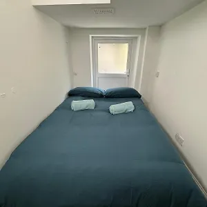 Cosy Double In City Center - 2 Guest house