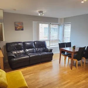 Excellent Location St Anne's Park 2 Bed/bath Apartment, 5 *