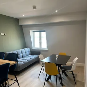 Top Floor Central * Dublin