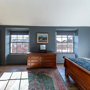Connaught Apartment, 7 Henrietta Street, Centre Dublin
