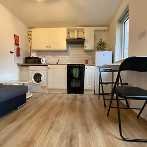Promo Modern 1-bedroom Flat Near Crokepark And Citycentre * Dublin
