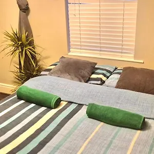 Whole Private Flat - Holiday home