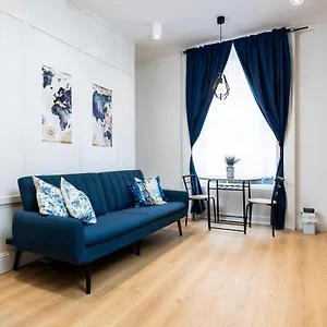 Modern Apt-23min Walk To Castle Appartamento