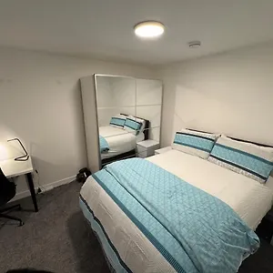 Modern Studio Apartment In The Heart Of Dublin Apartment