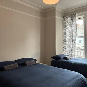Superb Triple Near Croke Park - 5 Affittacamere *