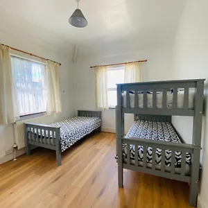 Lovely Bed Close To Center * Dublin
