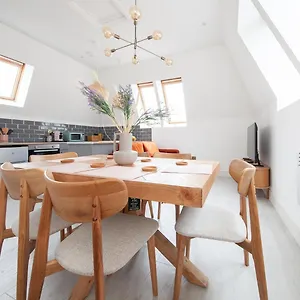 The Distillery Penthouse شقة دبلن