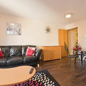 Pudding Row Apartment *