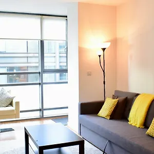 1 Bedroom Centre In Apartment *