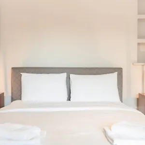 Centre 1 Bedroom Apartment