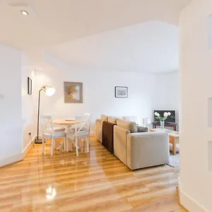 Apartment Superb Central Apartment In D4