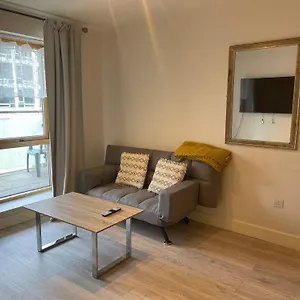 Apartment Greeg Court