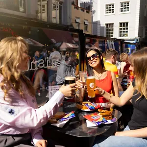 ホテル Rezz Temple Bar, 3*