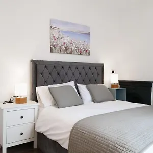 Villa 2 Bedroom House 12 Rutland *