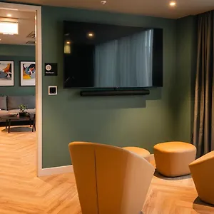 Stylish Double Room Perfect For Dublin Adventures *